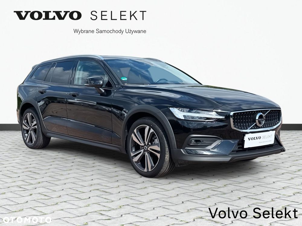 Volvo V60 Cross Country - 4