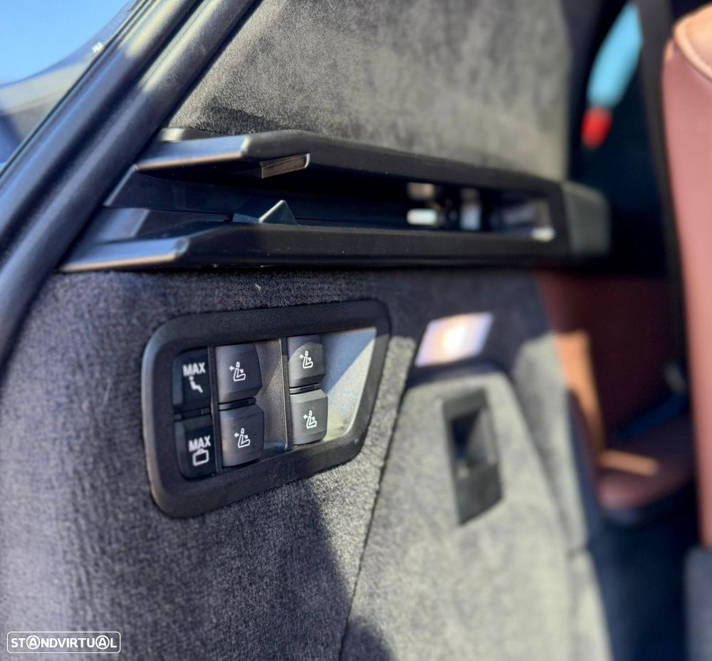 BMW X7 40 i xDrive Pack M Desportivo Pro - 44