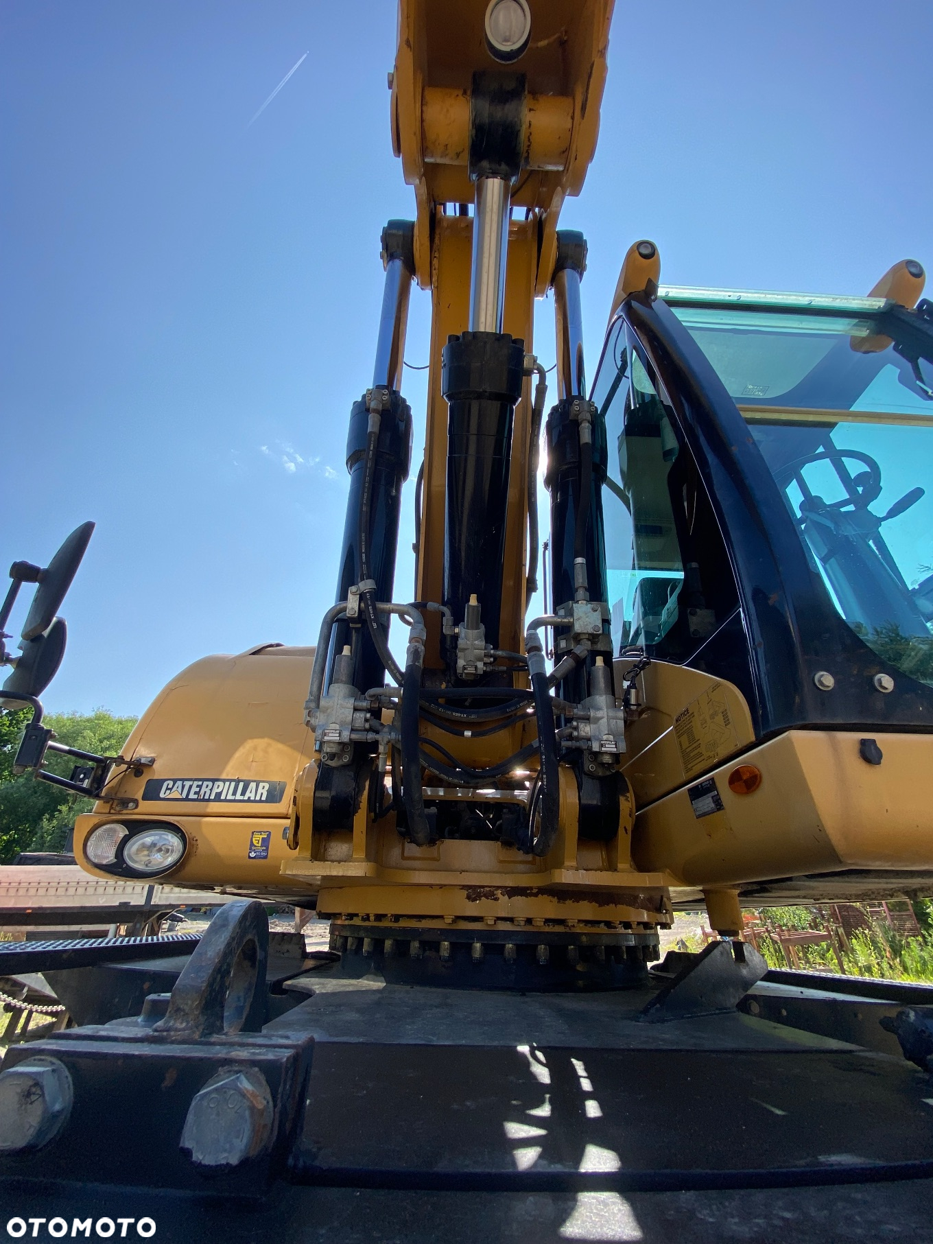 Caterpillar M322D - 14