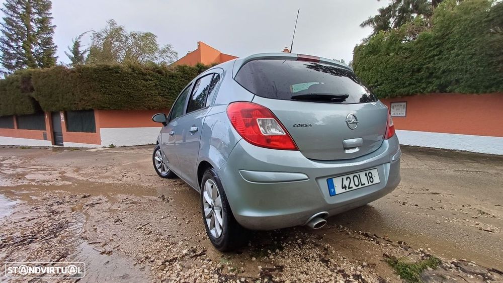 Opel Corsa 1.2 Enjoy FlexFuel - 3