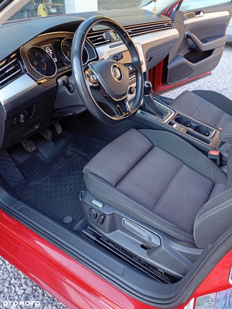 Volkswagen Passat 2.0 TDI SCR (BlueMotion Technology) 4Motion Comfortline - 8