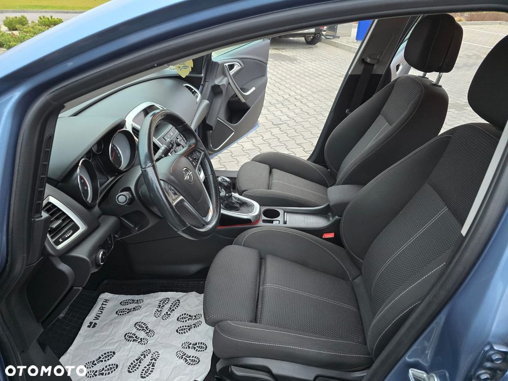 Opel Astra 1.4 Turbo Cosmo - 17