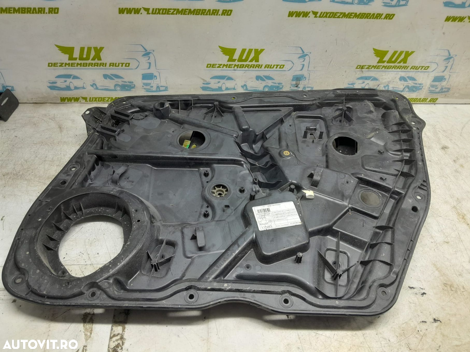 Macara geam dreapta fata A1667200279 Mercedes-Benz GL-Class X166 [201 - 3