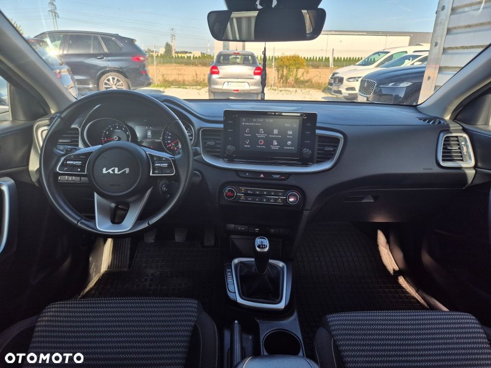 Kia Ceed 1.5 T-GDI M - 15