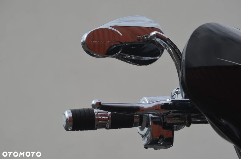 Harley-Davidson Touring Street Glide - 22