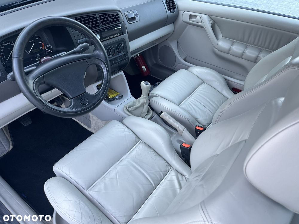 Volkswagen Golf 1.8 / 1.8 C - 15