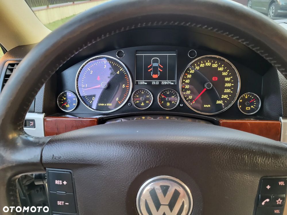 Volkswagen Touareg - 32