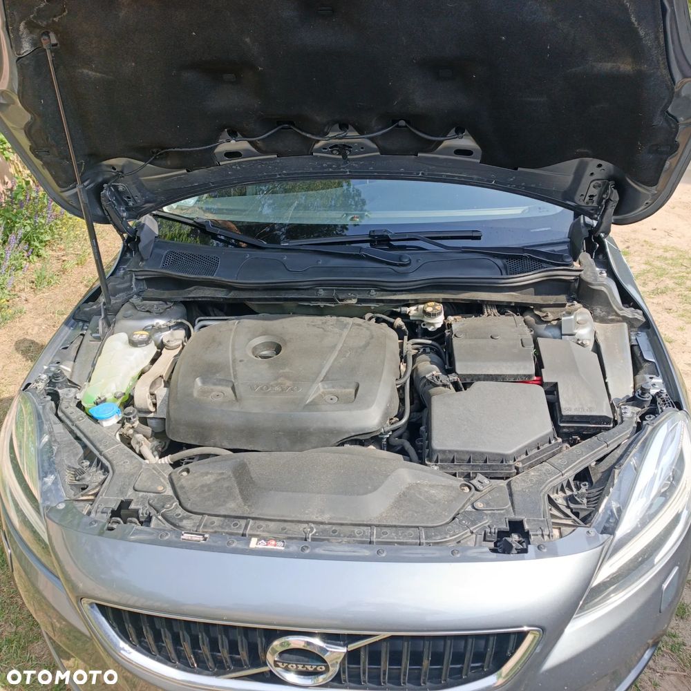 Volvo V40 T3 Drive-E Momentum - 17
