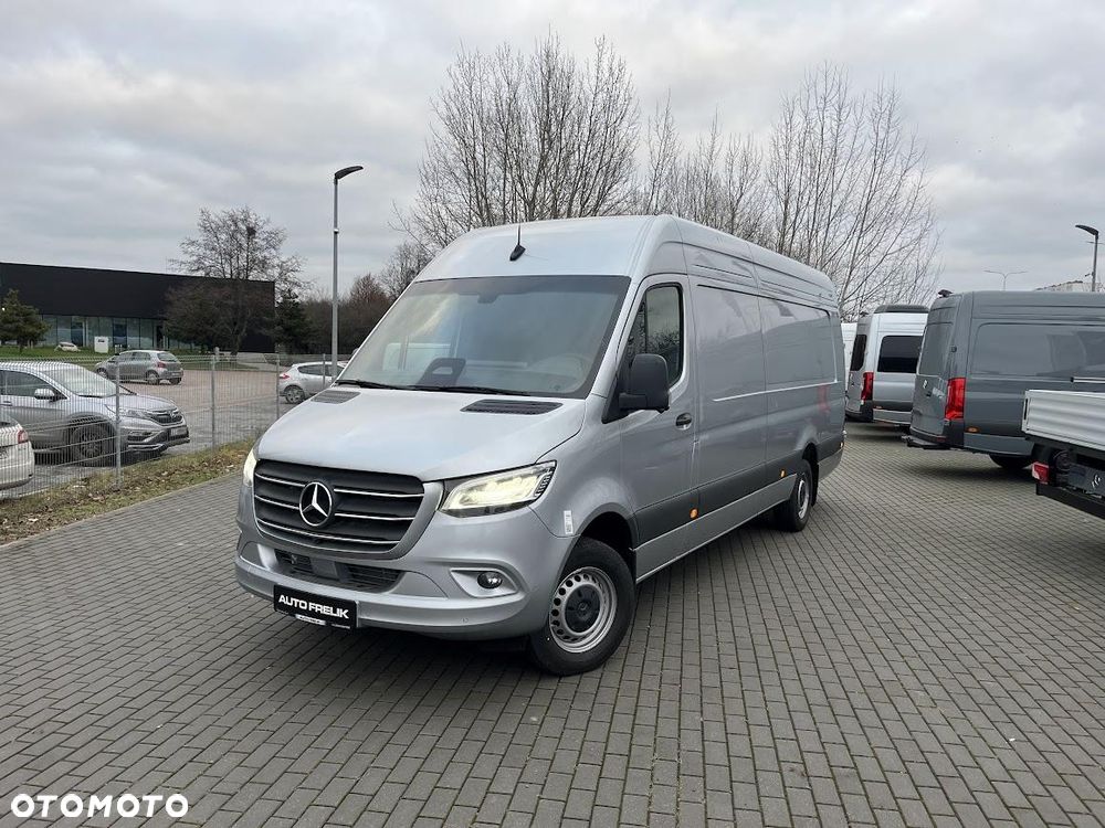 Mercedes-Benz Sprinter - 1
