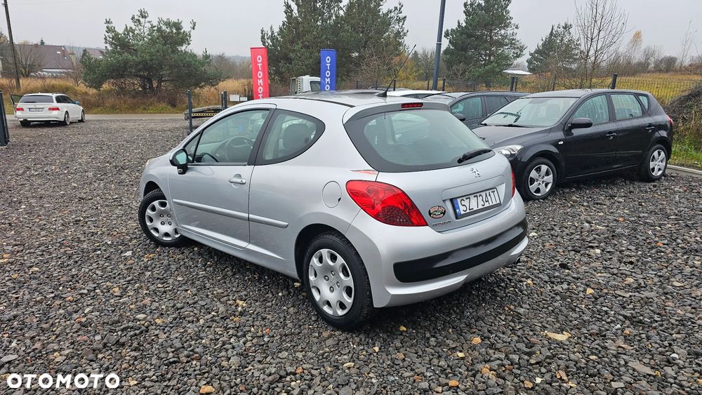 Peugeot 207 1.4 16V Presence - 3