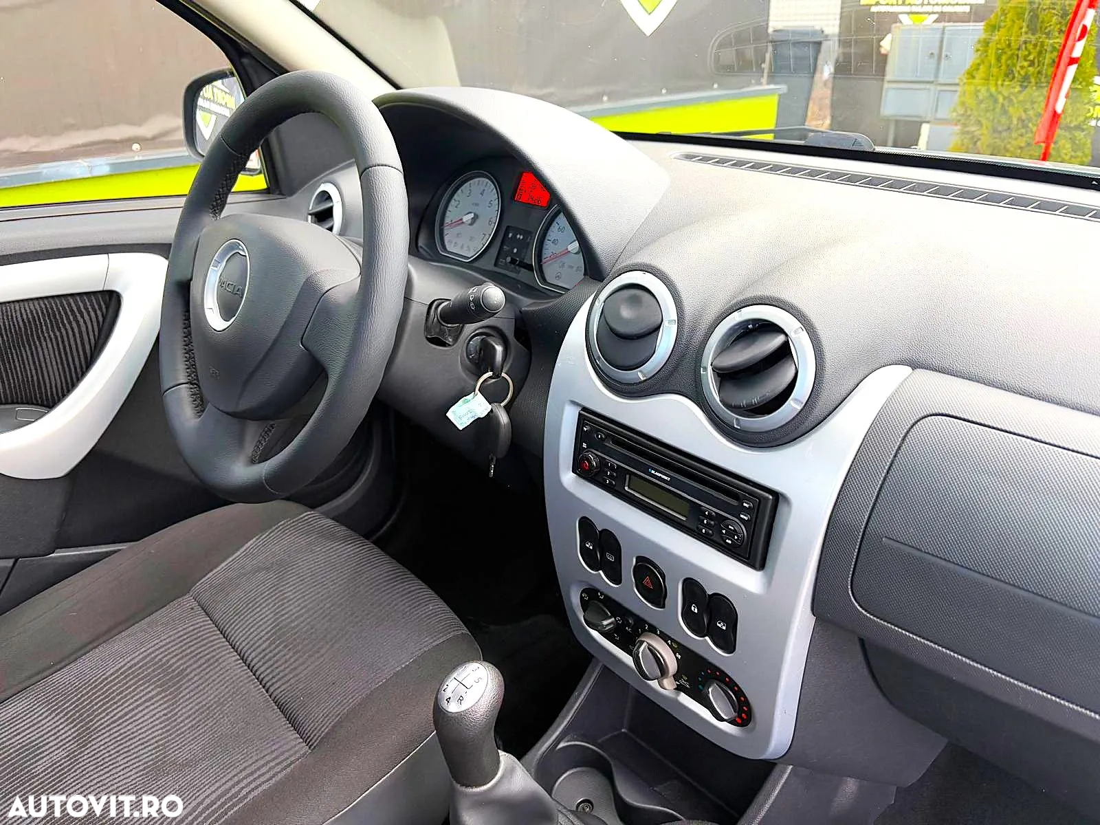 Dacia Sandero - 23