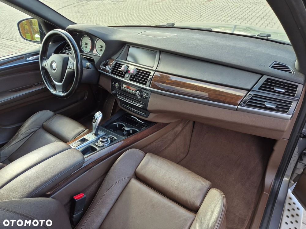 BMW X5 xDrive35i Sport-Aut - 8