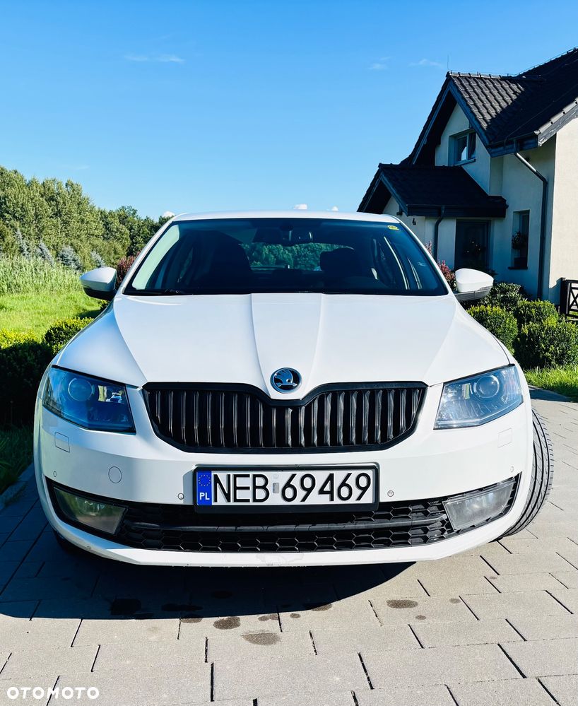 Skoda Octavia 2.0 TDI Elegance DSG - 2