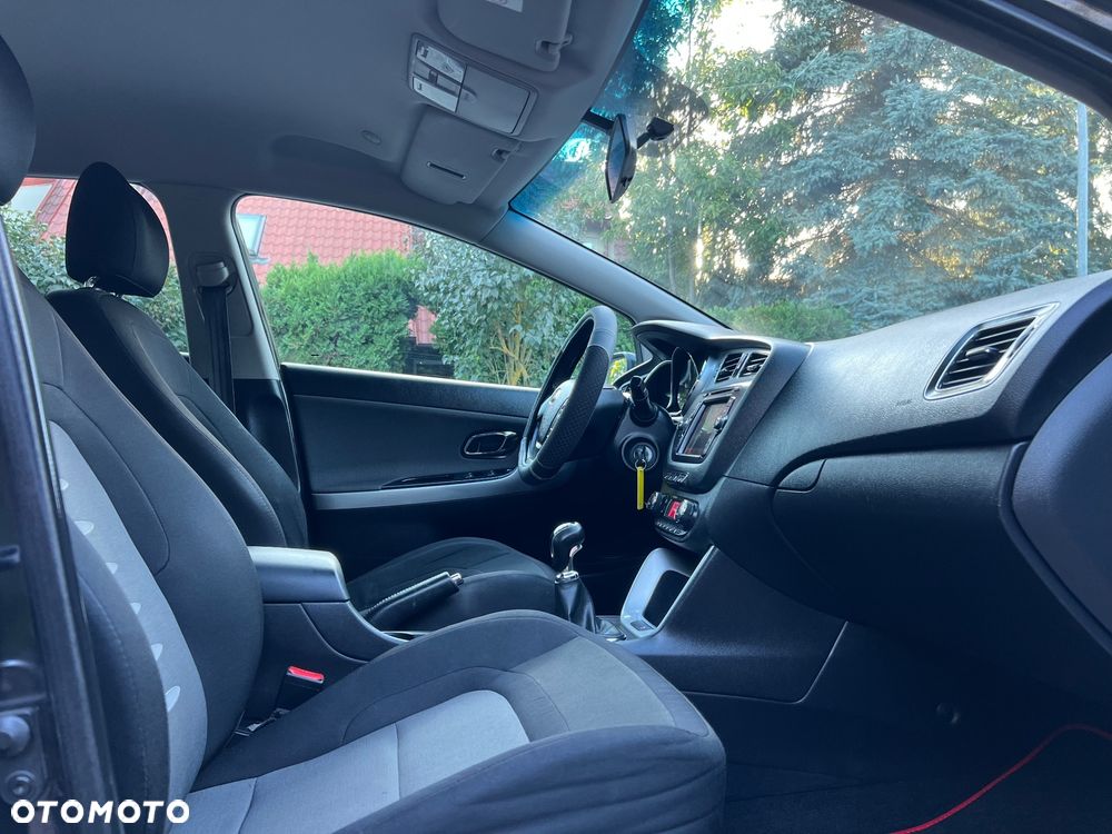 Kia Ceed 1.6 GDI Platinum Edition - 24