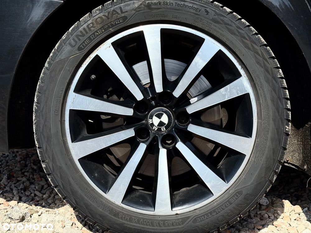 BMW Seria 5 530d xDrive Sport-Aut Luxury Line - 33