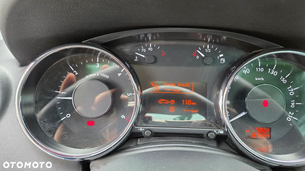 Peugeot 5008 HDI 150 Allure - 19