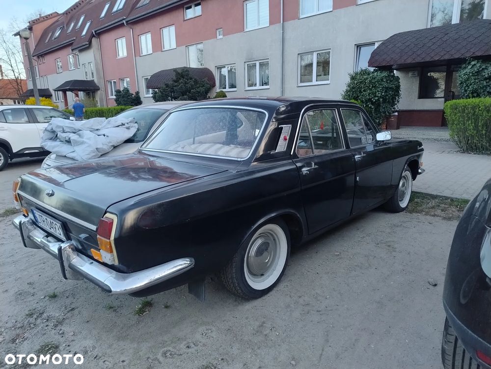 Wołga GAZ-24 - 4