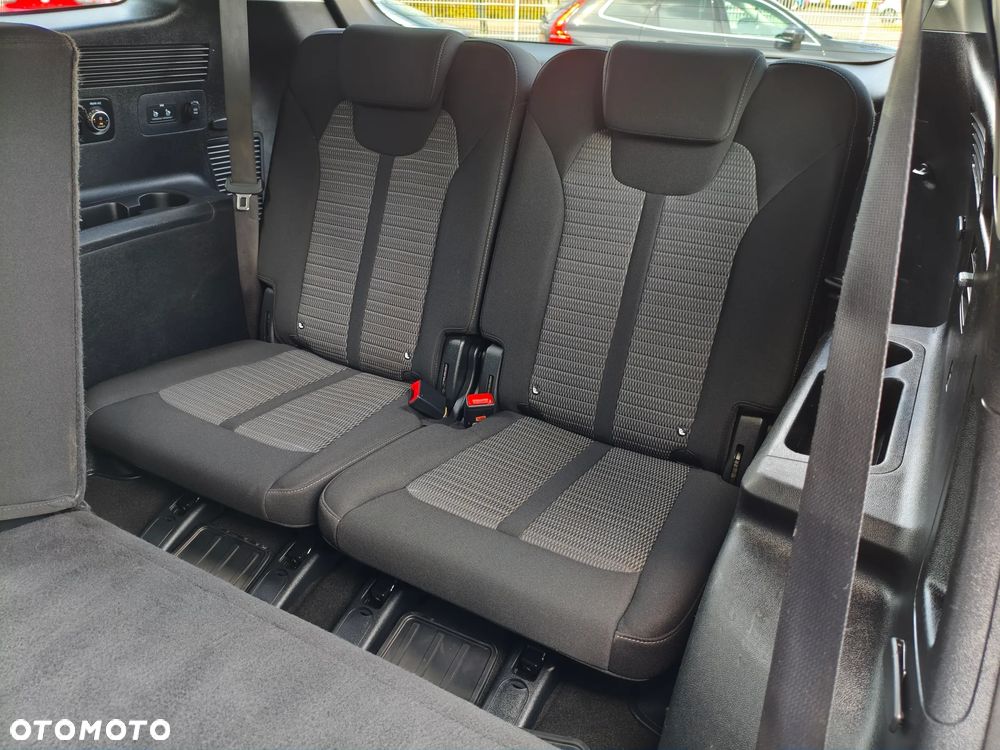 Kia Sorento 1.6 T-GDI HEV M 7os - 13
