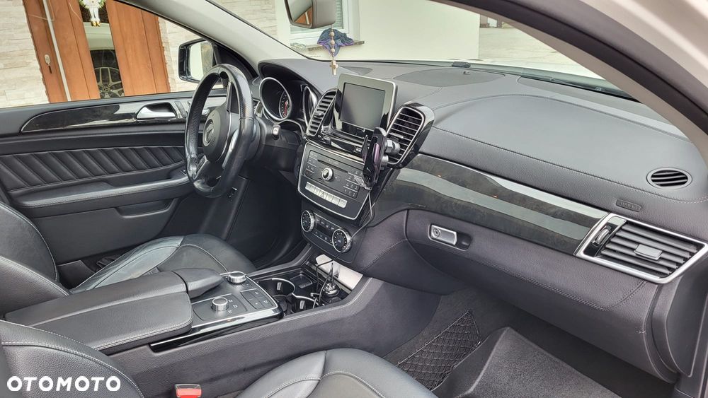 Mercedes-Benz GLE - 9