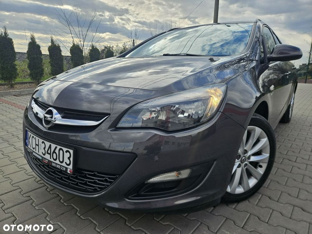 Opel Astra 1.4 Turbo Cosmo - 4