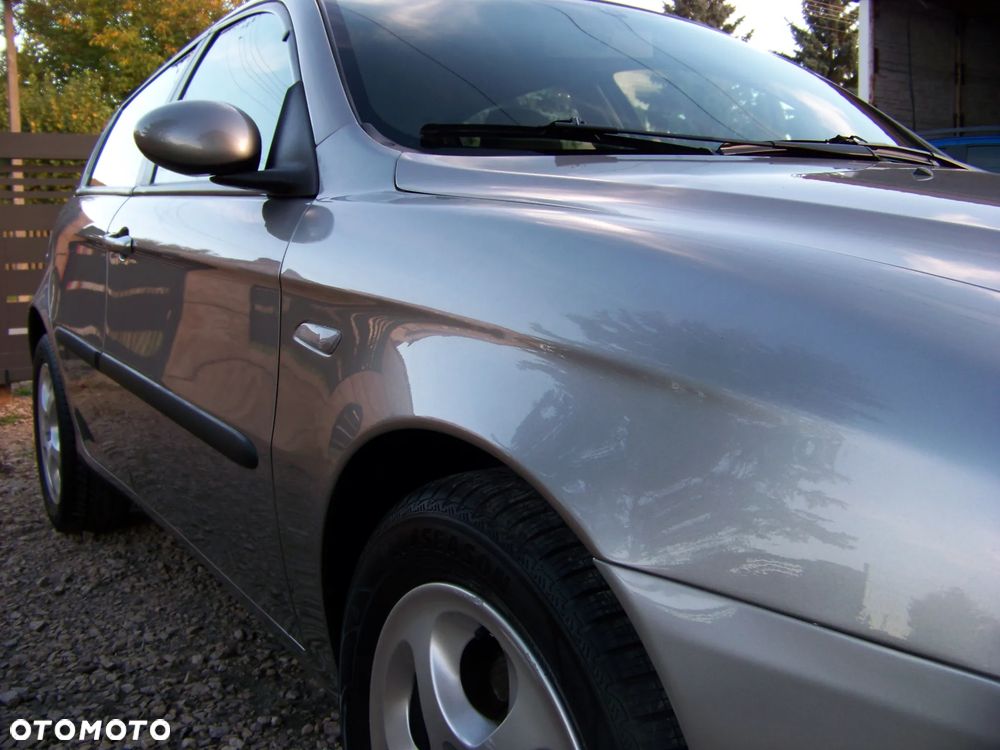 Alfa Romeo 147 - 12