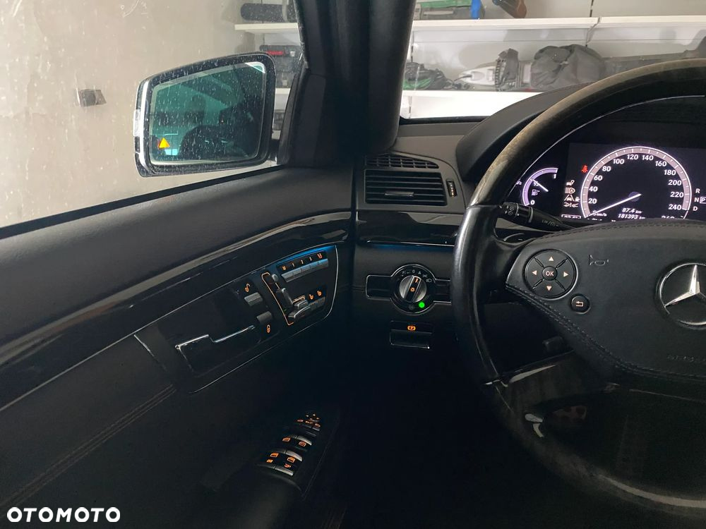 Mercedes-Benz Klasa S 350 (BlueTEC) d 4-Matic L 7G-TRONIC - 29