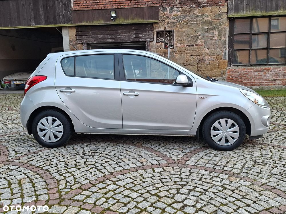 Hyundai i20 1.2 UEFA EURO 2012 Edition - 7