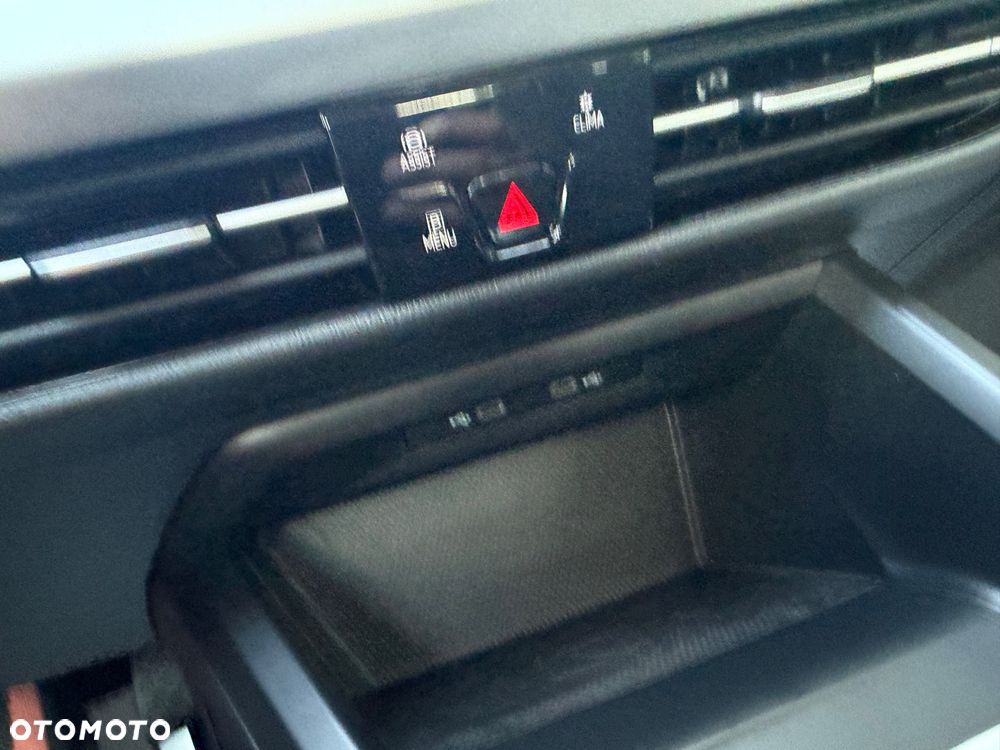 Volkswagen Golf - 28