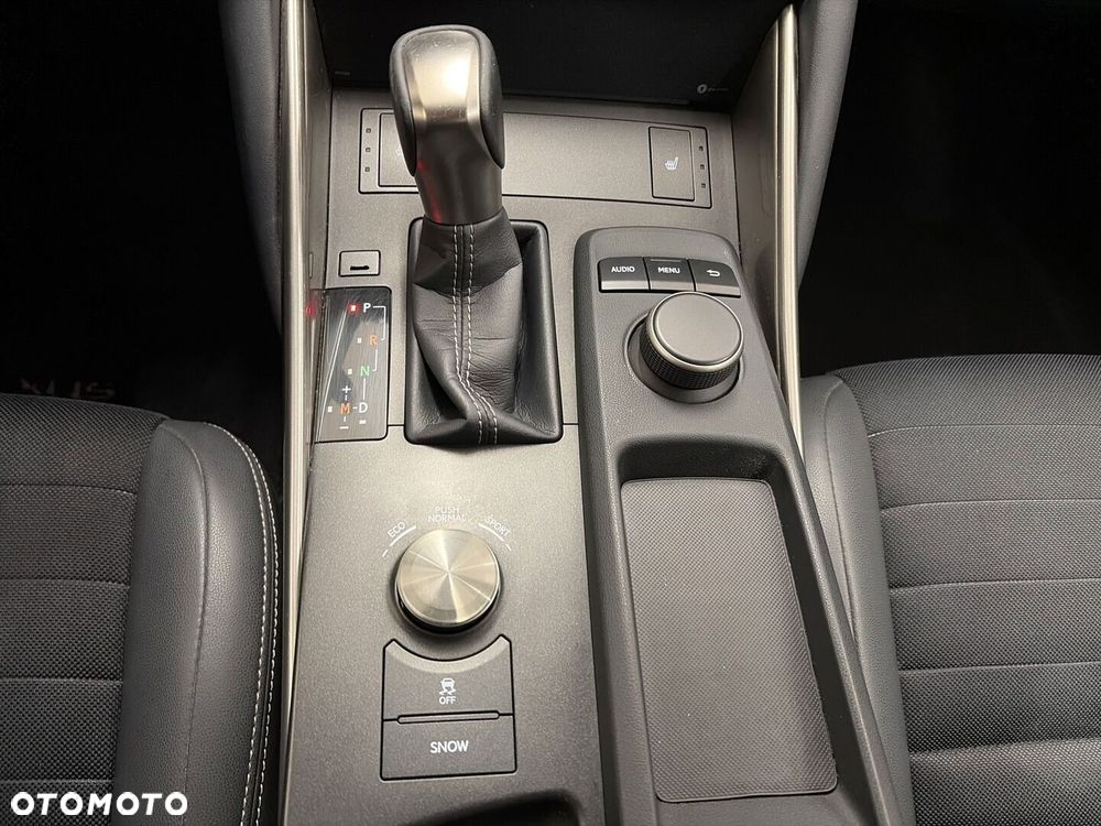 Lexus IS 200t Elegance - 19