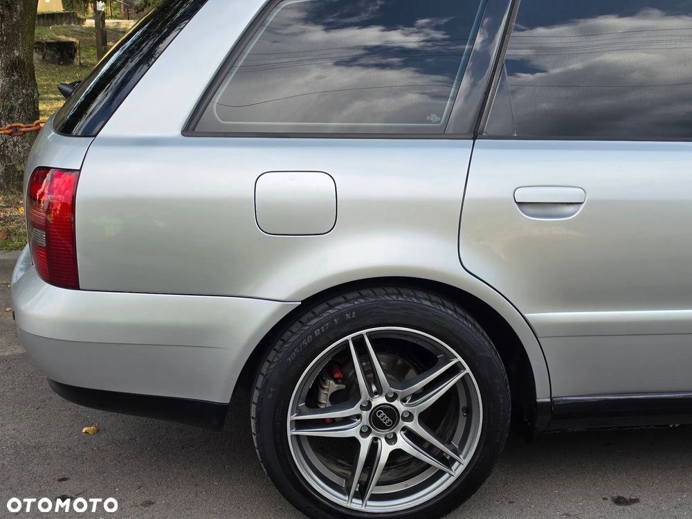 Audi A4 Avant 2.8 - 13