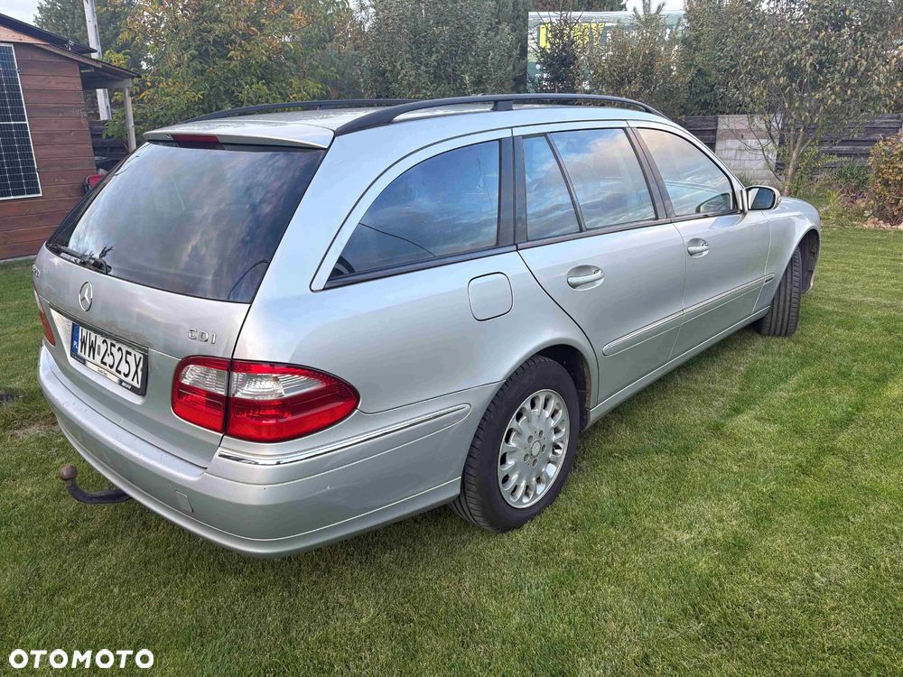 Mercedes-Benz E-Class 2006 photo 5