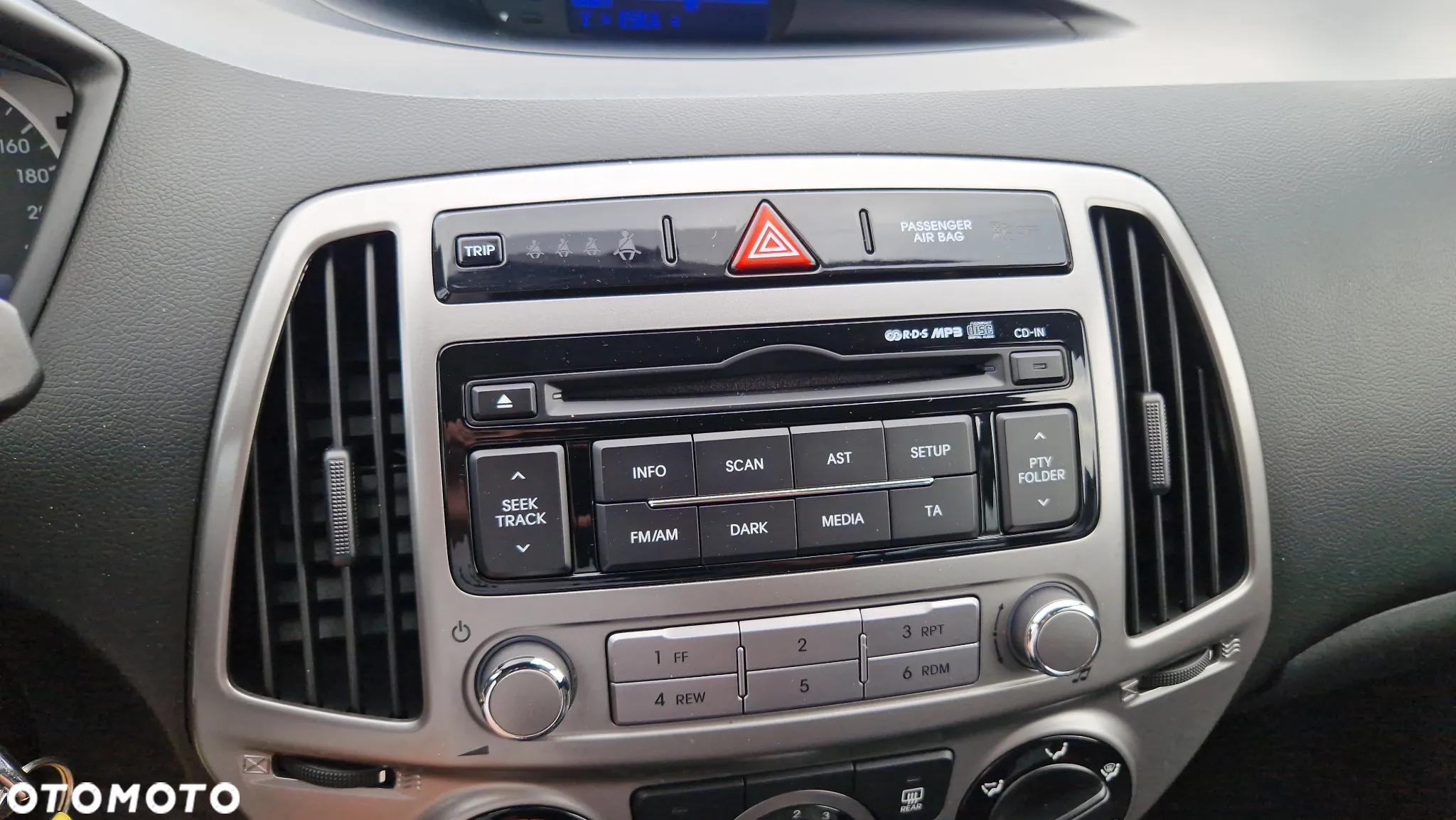 Hyundai i20 1.2 Fifa World Cup Edition - 15