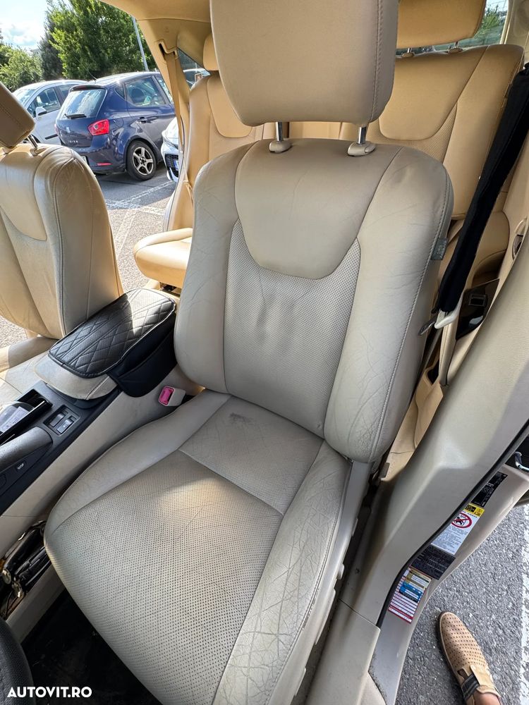 Lexus Seria RX - 24