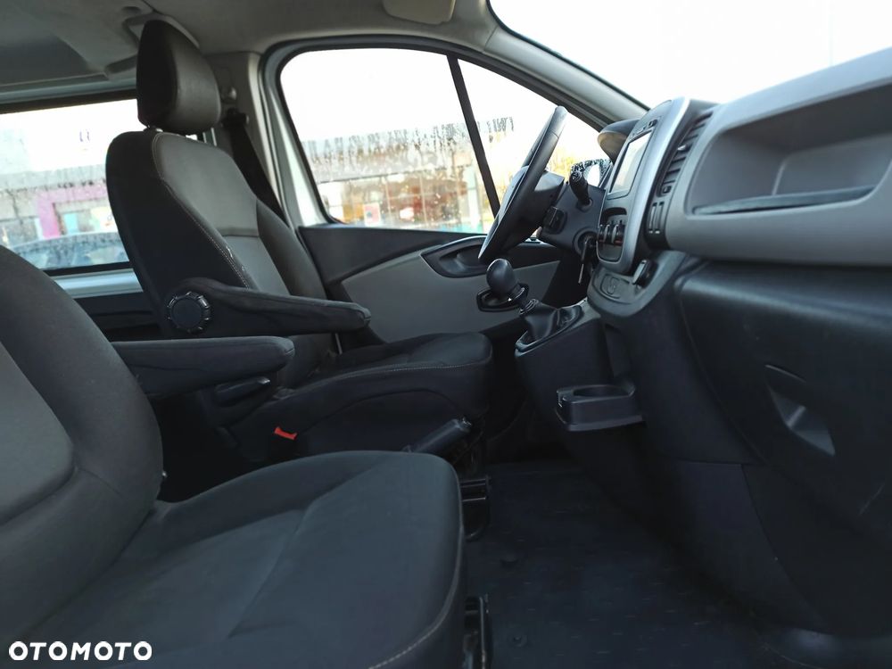 Renault Trafic - 18