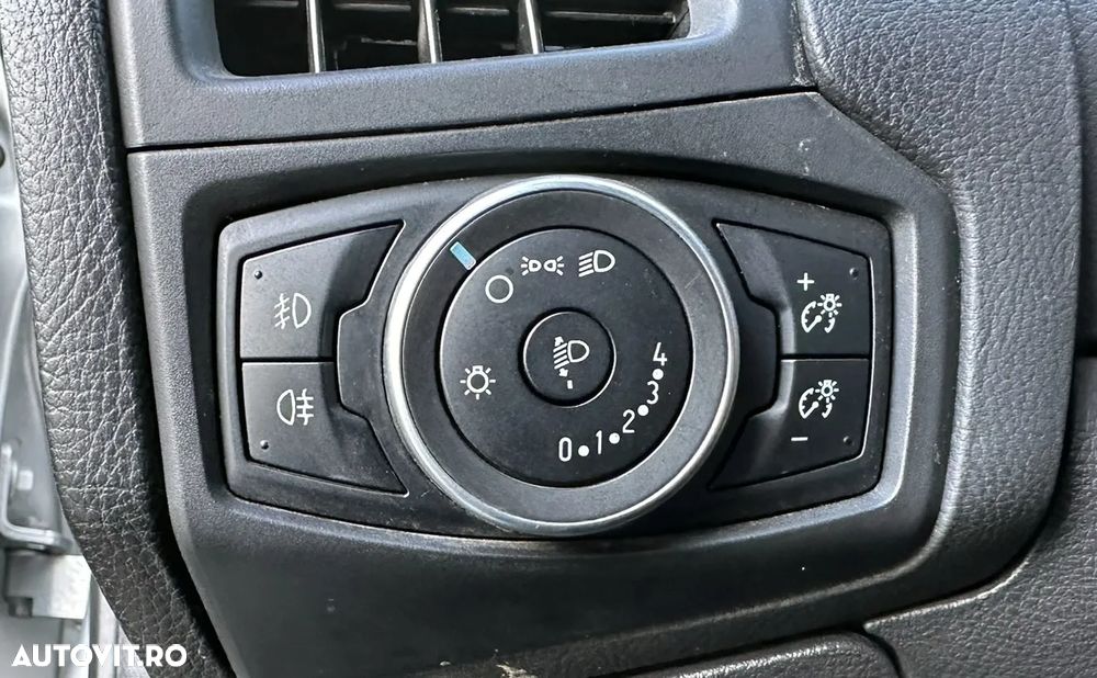 Ford Focus - 31