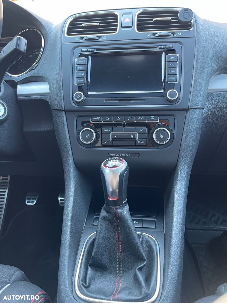 Volkswagen Golf - 26