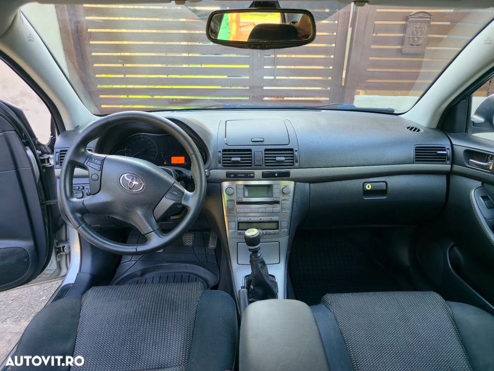 Toyota Avensis 2.0 D-4D Station Executive - 7