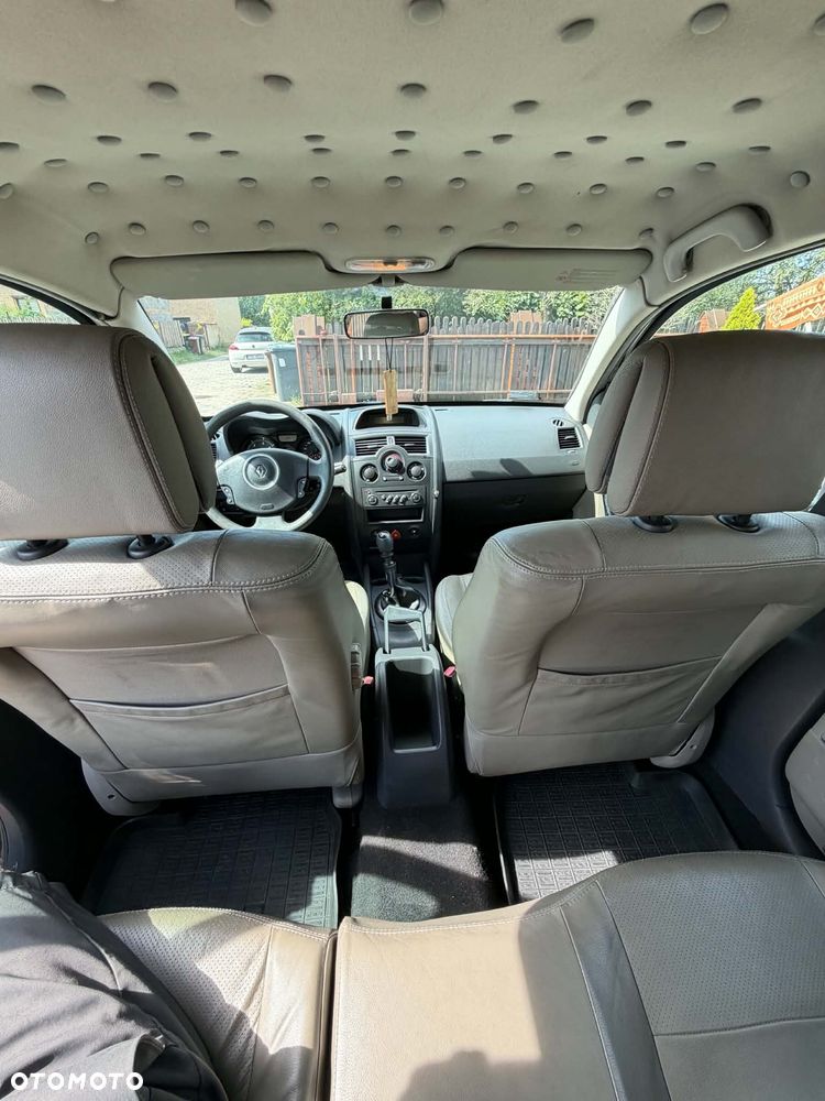 Renault Megane 1.5 dCi Pack Authentique - 11