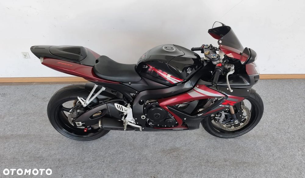 Suzuki GSX-R - 4