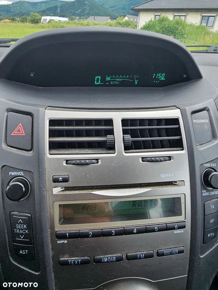 Toyota Yaris 1.0 Terra - 11