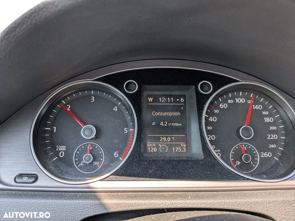 Volkswagen Passat 1.6TDI BlueMotion Tehnology Comfortline - 11