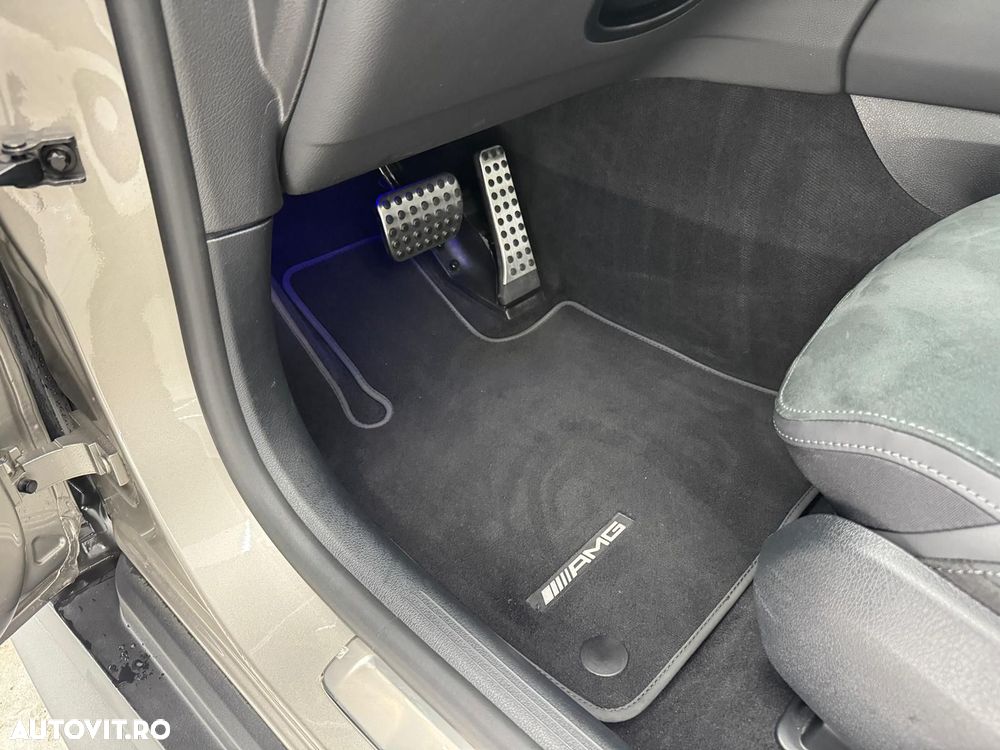 Mercedes-Benz GLC 220 d 4Matic 9G-TRONIC AMG Line Advanced - 12