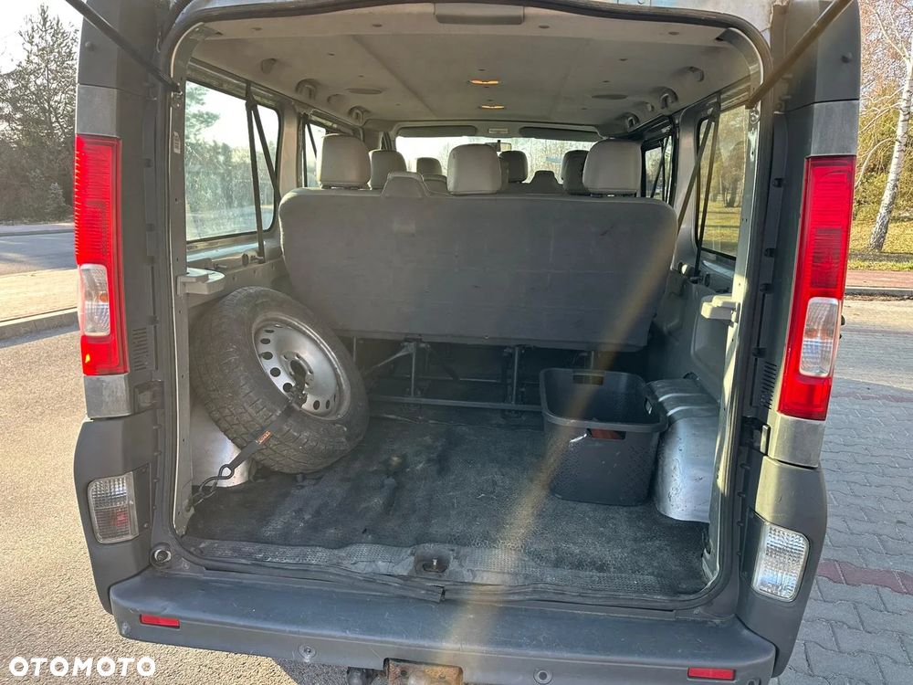 Opel Vivaro - 13