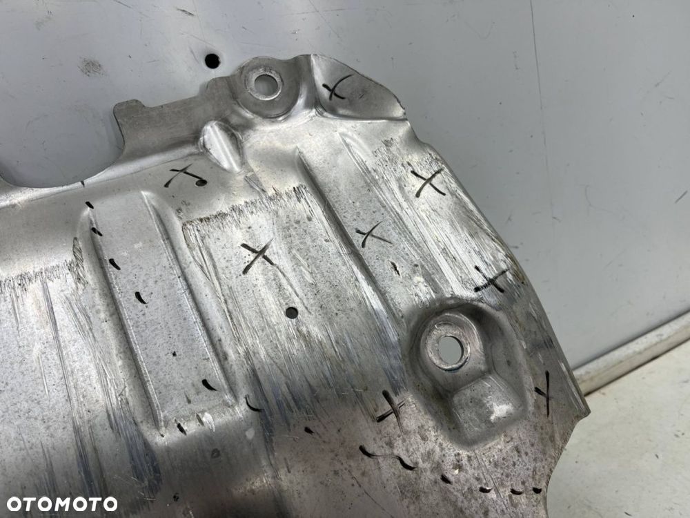 Osłona pod silnik BMW 3 G20 G21 xDrive 320dx 330dx 330ix 18r.- osłona podwozia dolna płyta 6878580 - 5