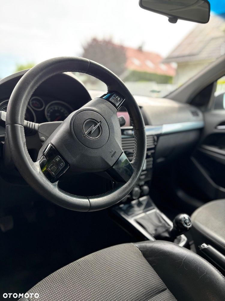 Opel Astra 1.9 CDTI Sport - 9