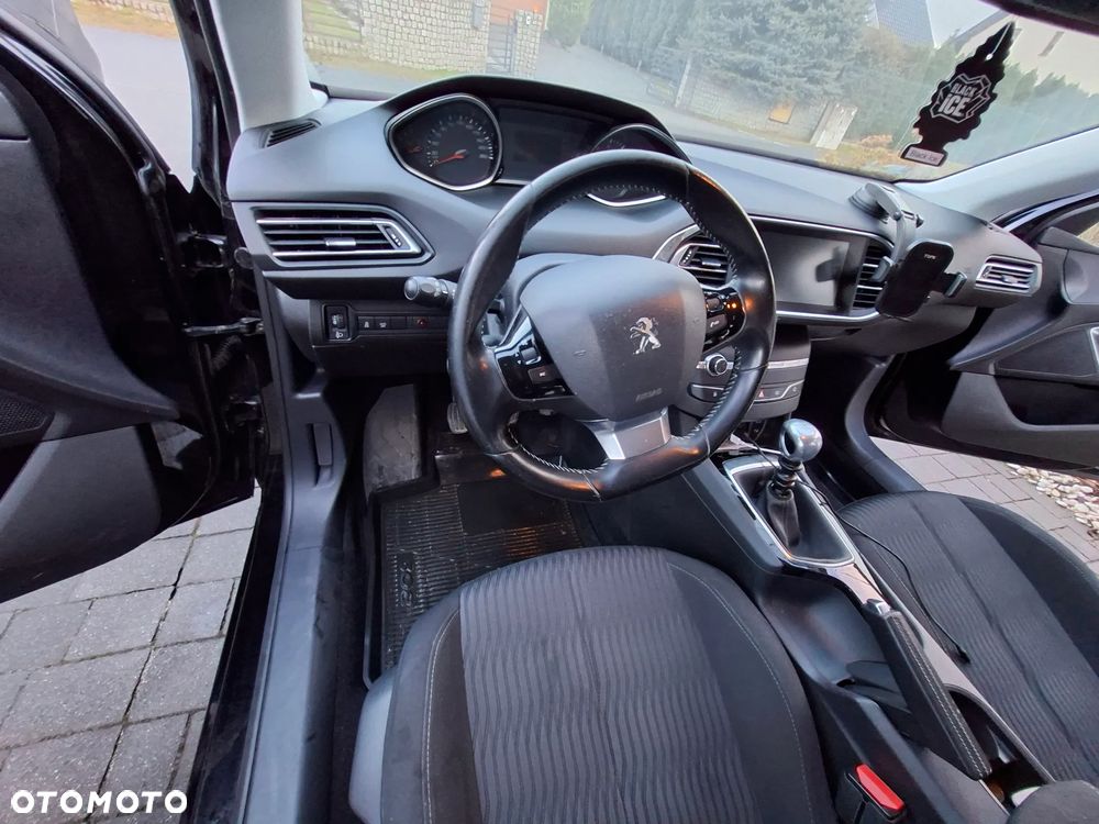 Peugeot 308 1.2 PureTech Active S&S - 13