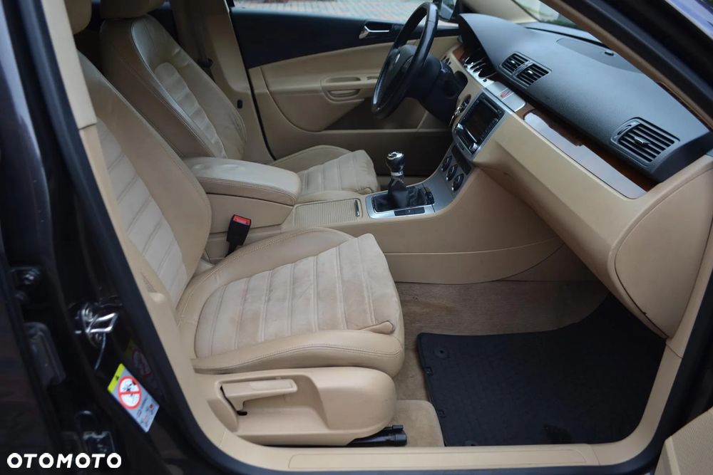 Volkswagen Passat Variant 2.0 TDI Highline - 4