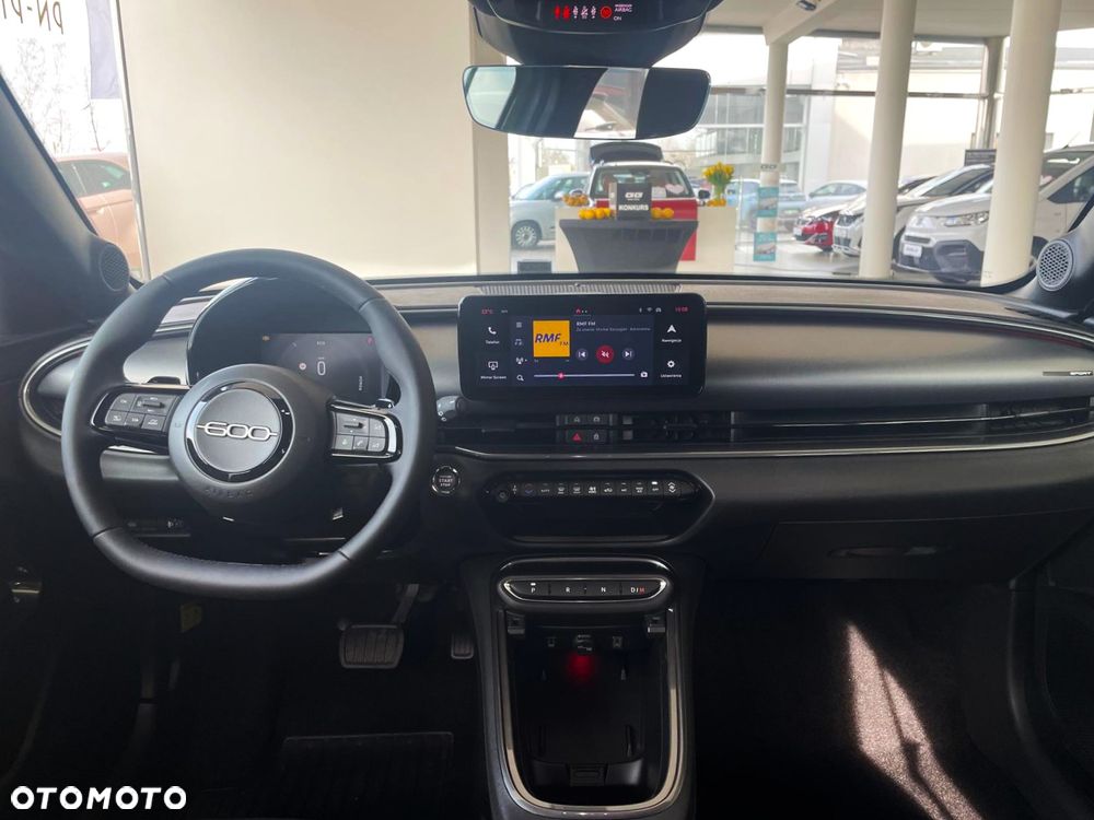 Fiat 600 1.2 Turbo Sport eDCT - 8