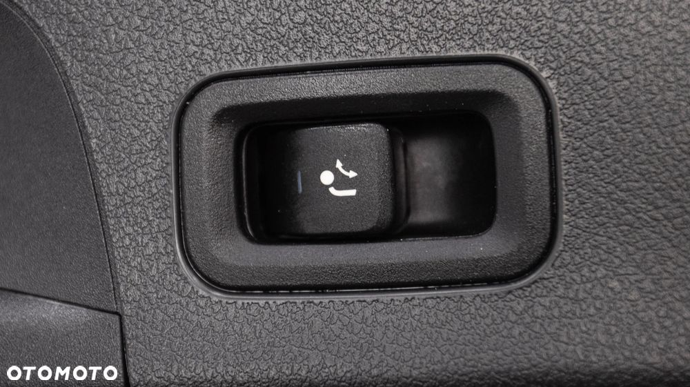 Mercedes-Benz CLA 250 4-Matic AMG Line 7G-DCT - 39