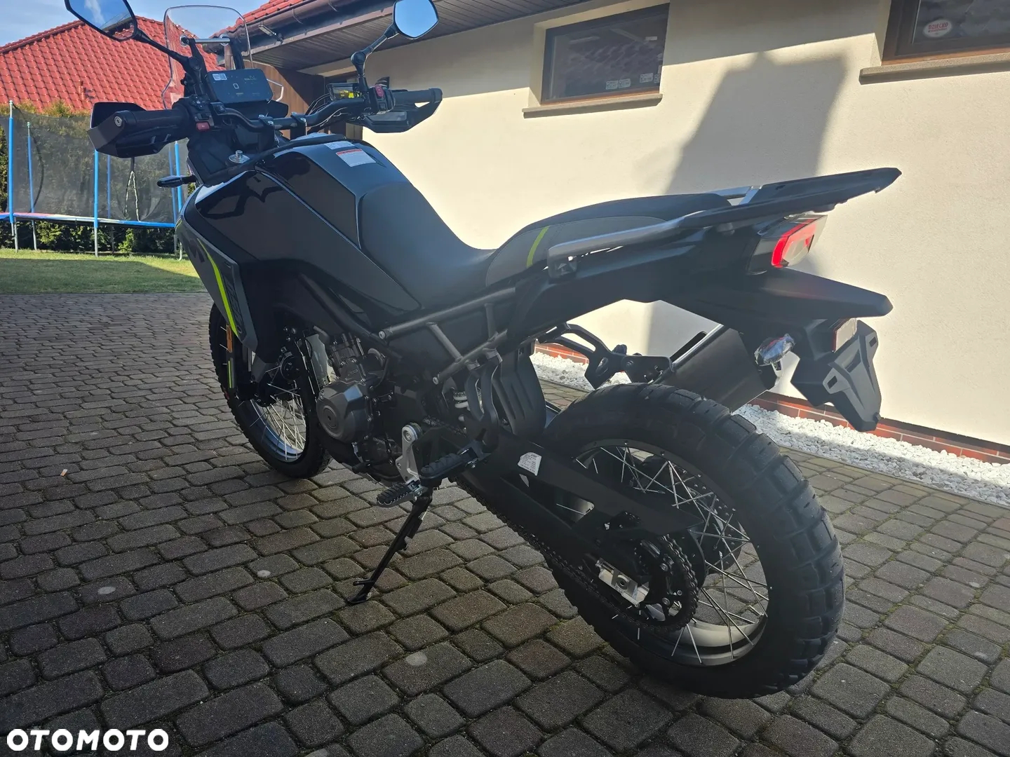 CFMoto MT - 15